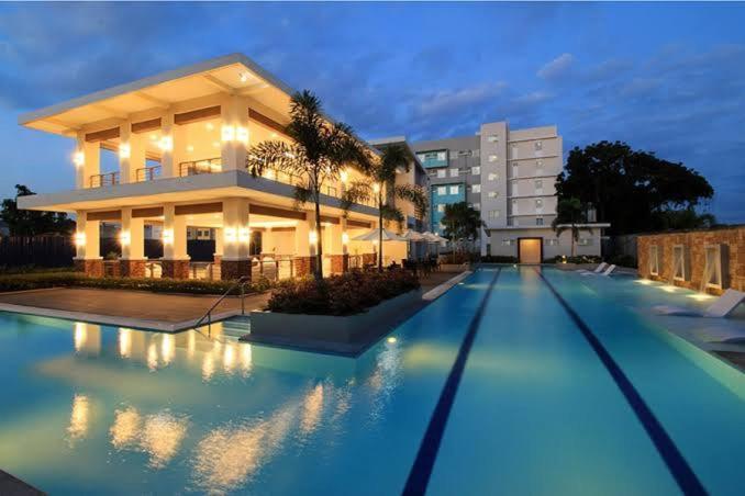 8 Spatial Condominium Davao City 외부 사진