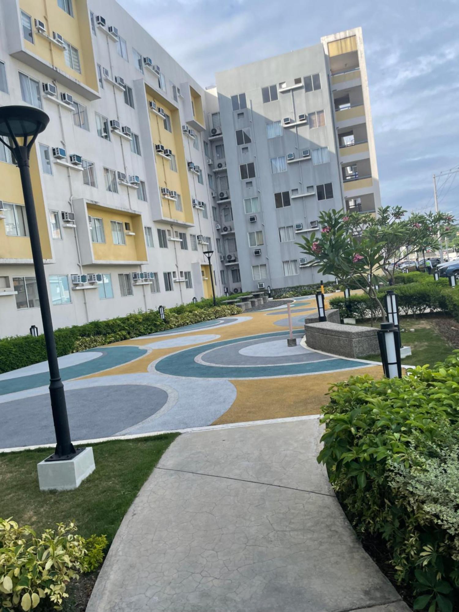 8 Spatial Condominium Davao City 외부 사진
